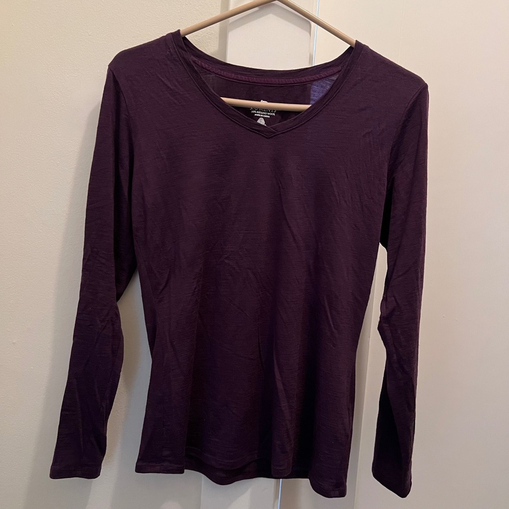 Segments Merino Wool Base Layer Medium Purple Long Sleeve Camping Hiking Casual